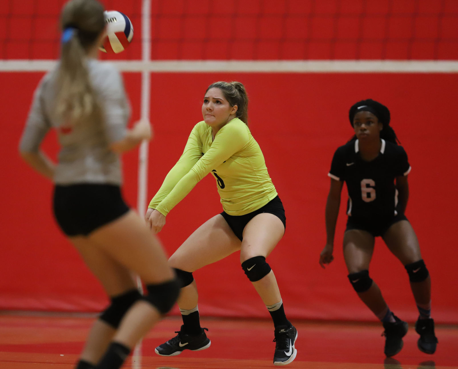 Eisenhower vs LSA volleyball 10 8.27.18.jpg